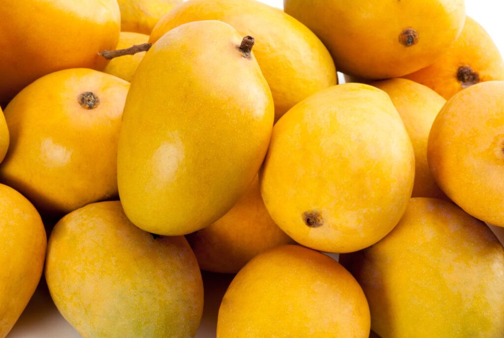 Medium Size Alphonso Mangoes (200-235 gms)